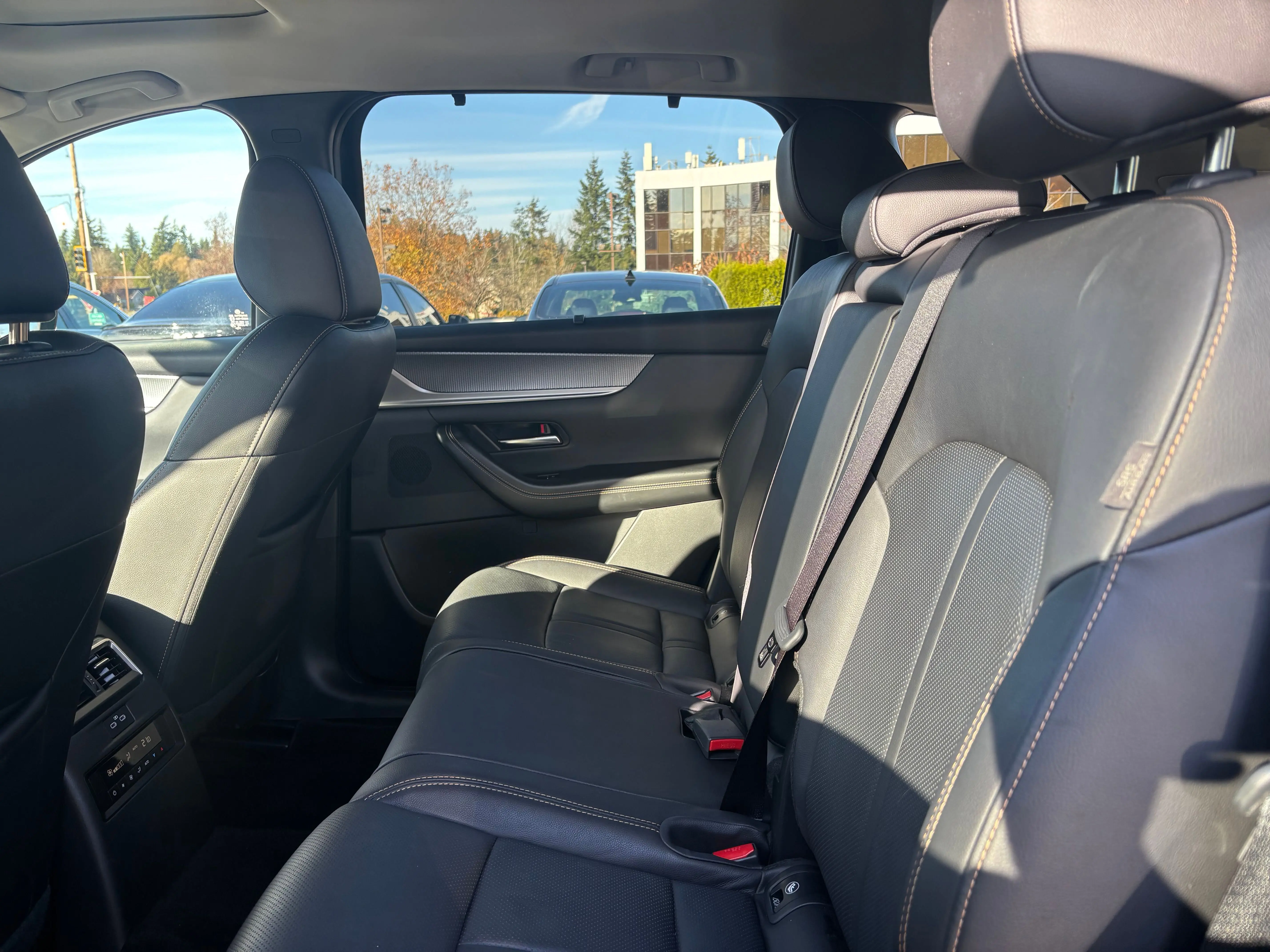 2025 Mazda CX-70 3.3 Turbo Preferred photo 3