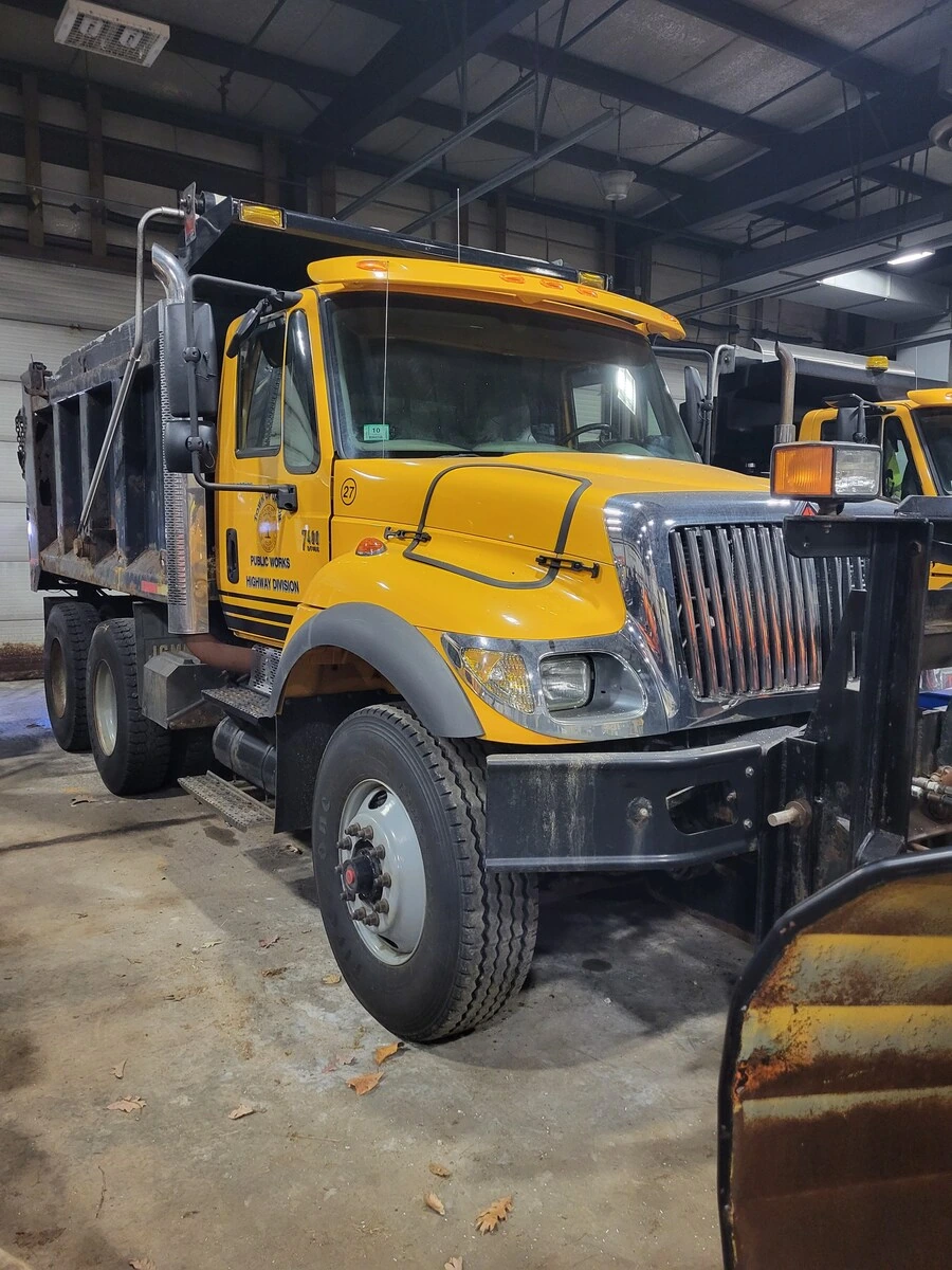 2005 International - image 7