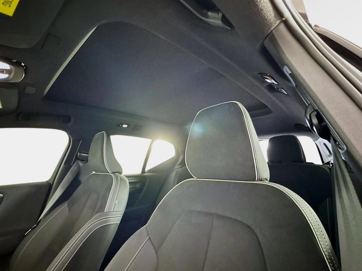 2023 Volvo - image 14