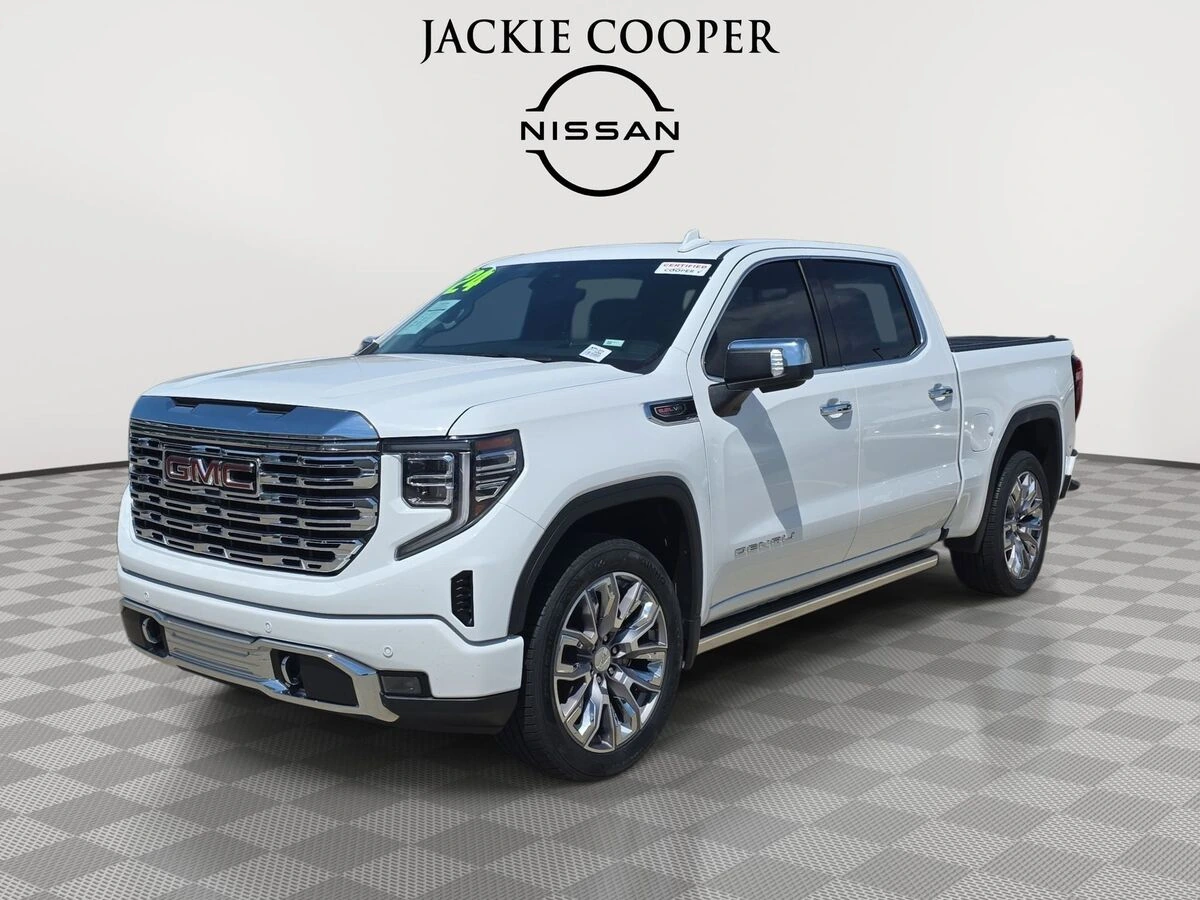 2024 GMC Sierra 4WD Crew Cab Short Box Denali's photo