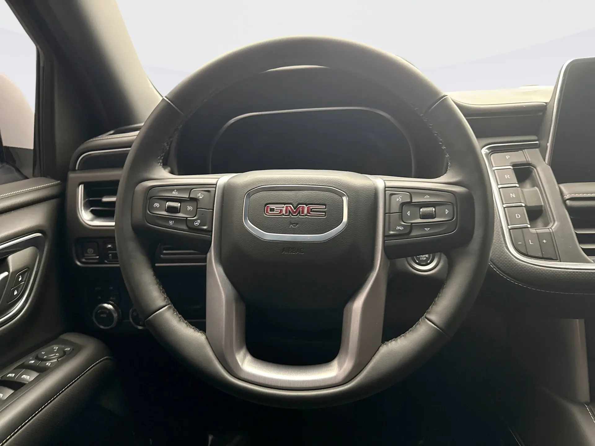 2024 Gmc Yukon SLT photo 12