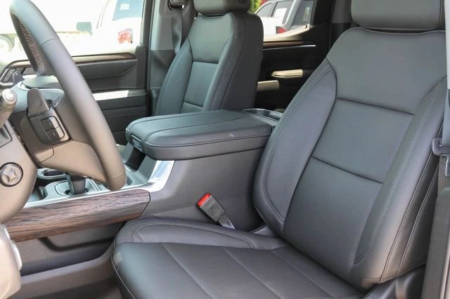 2026 GMC Sierra 1500 SLT - Photo 14