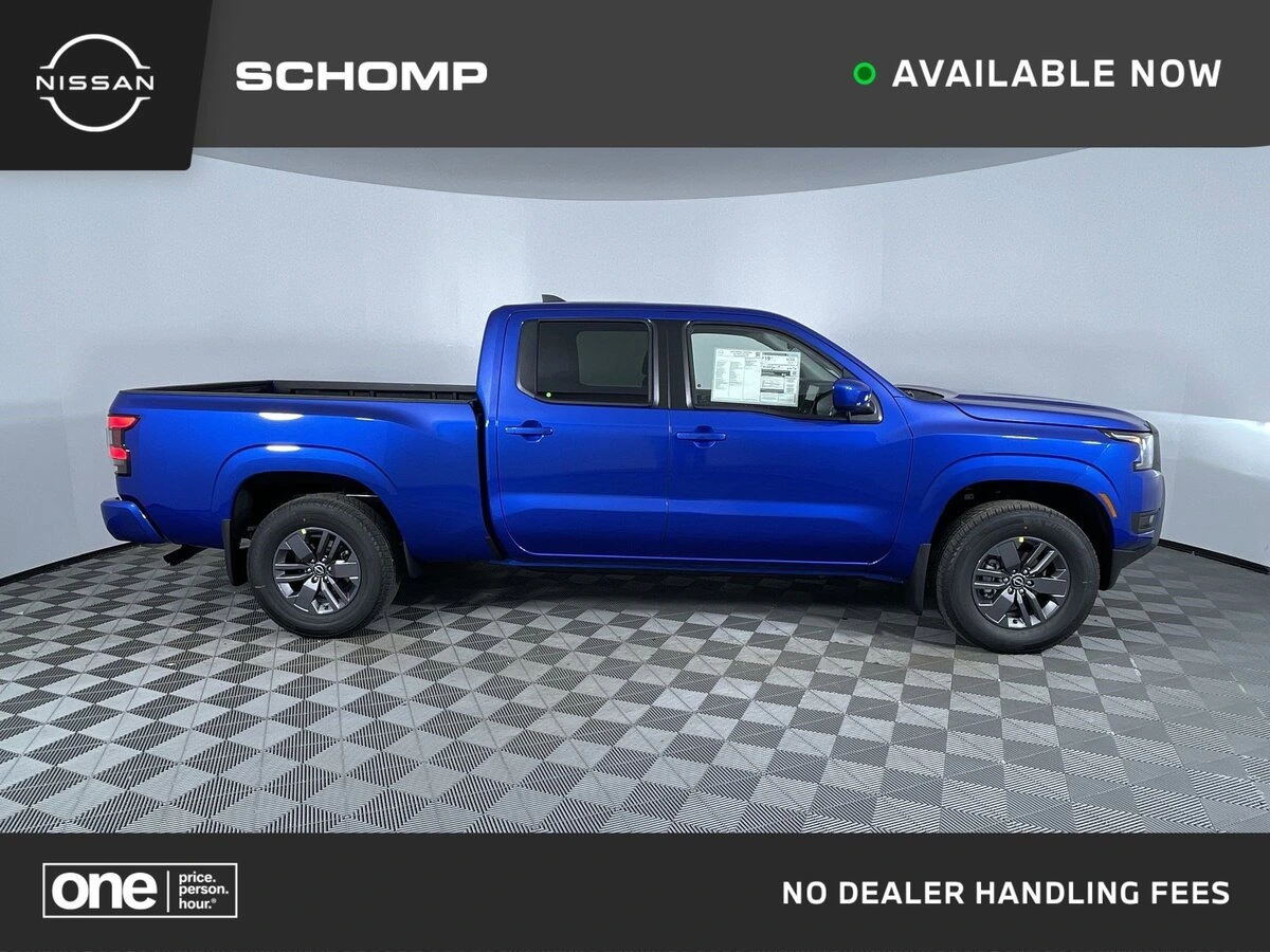 2026 Nissan Frontier SV's photo