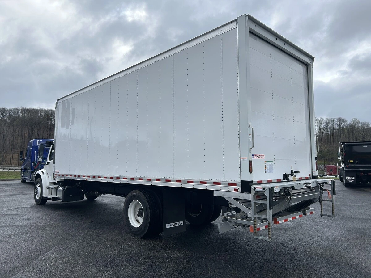 2026 Freightliner M2 106 — photo 3