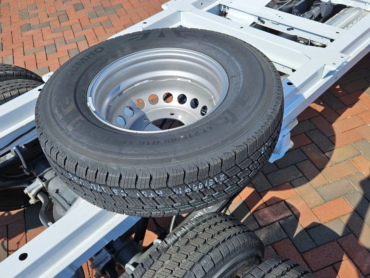2024 Mercedes-Benz Sprinter Cab Chassis Base - Photo 12