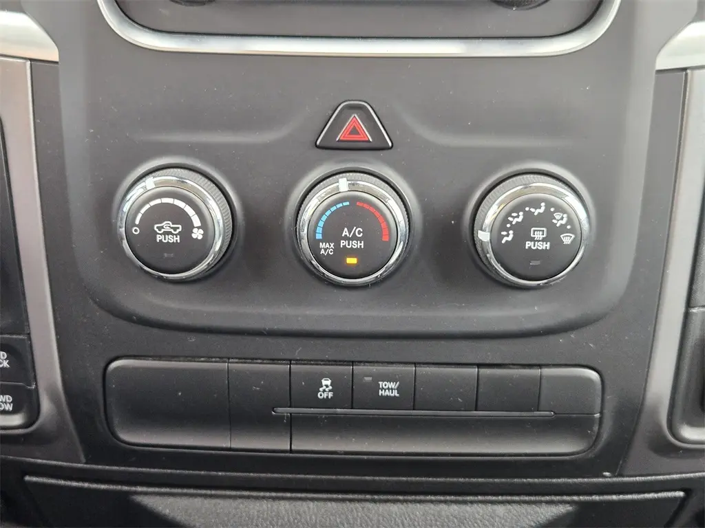 2023 Ram 1500 Classic SLT photo 19