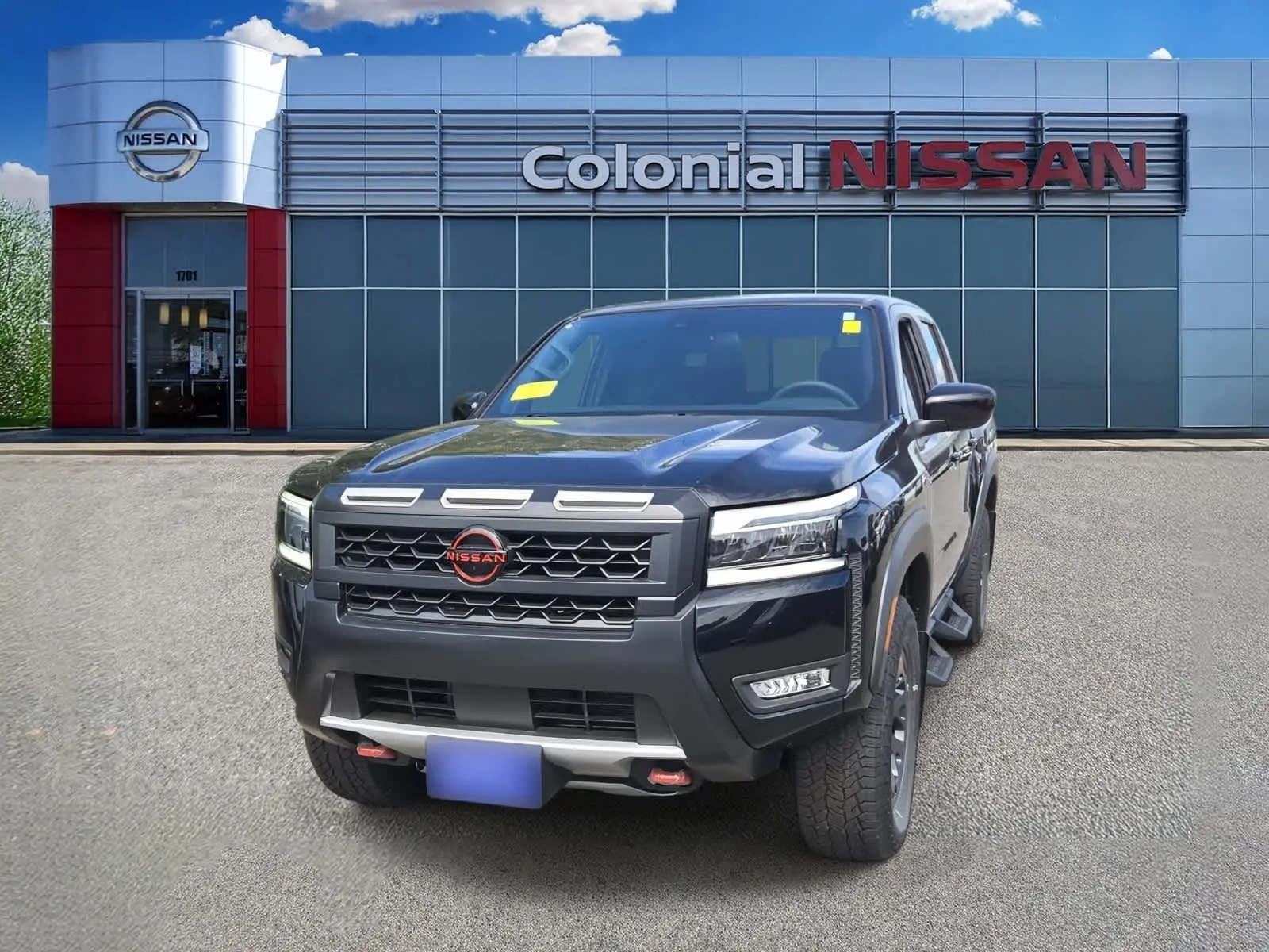 2025 Nissan Frontier PRO-4X photo 2