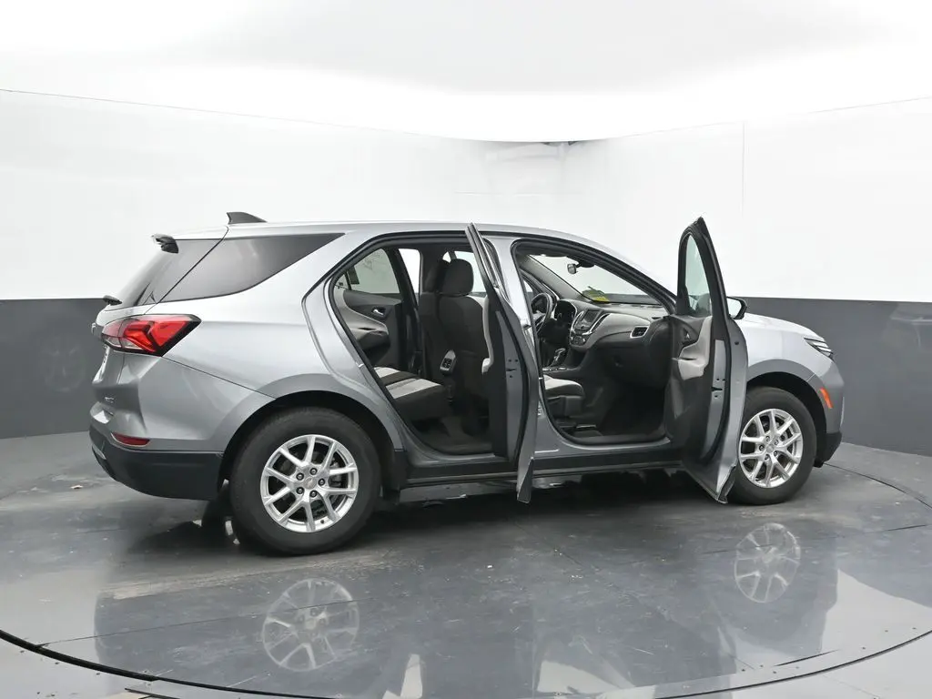 2023 Chevrolet Equinox LT photo 42