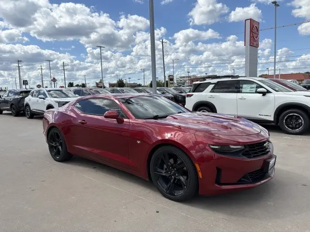 2020 Chevrolet Camaro 1LT photo 2