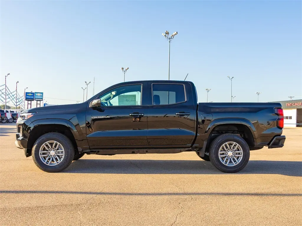 2026 Chevrolet Colorado LT photo 4