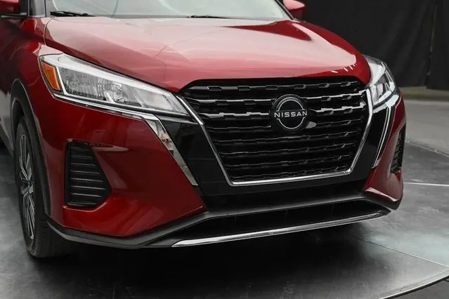 2023 Nissan Kicks SV photo 3