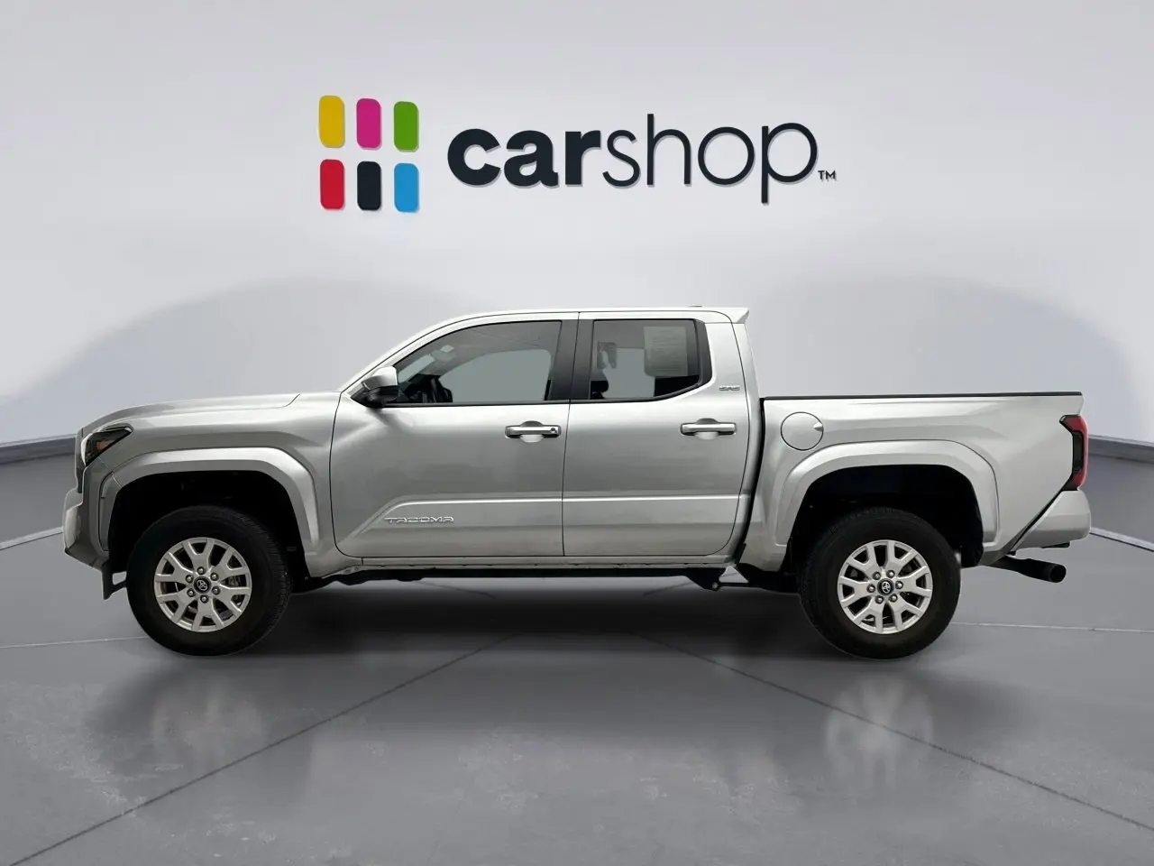 2024 Toyota Tacoma SR5 photo 2