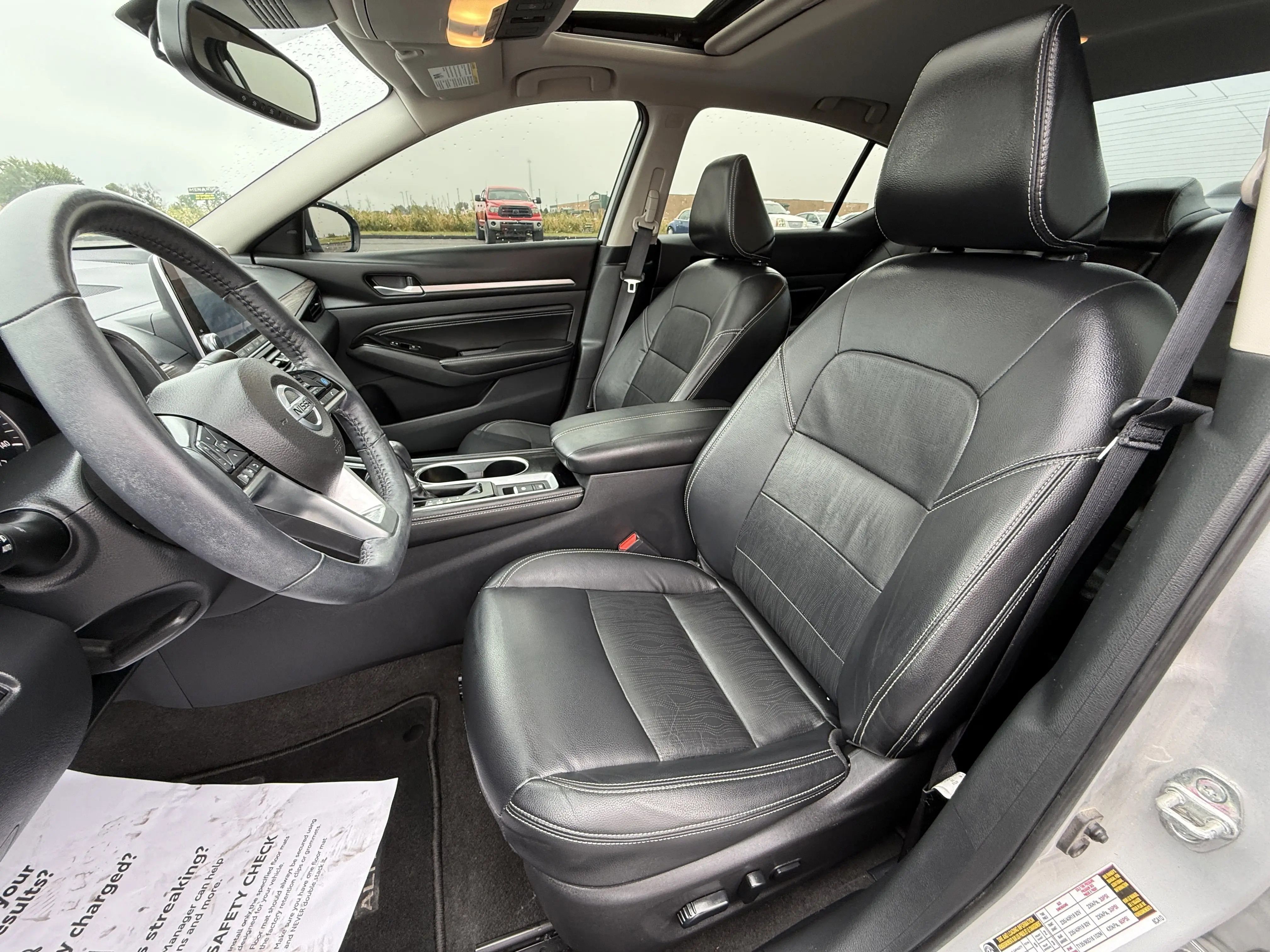 2022 Nissan Altima 2.5 Platinum photo 12