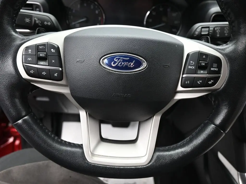 2020 Ford Explorer XLT photo 30