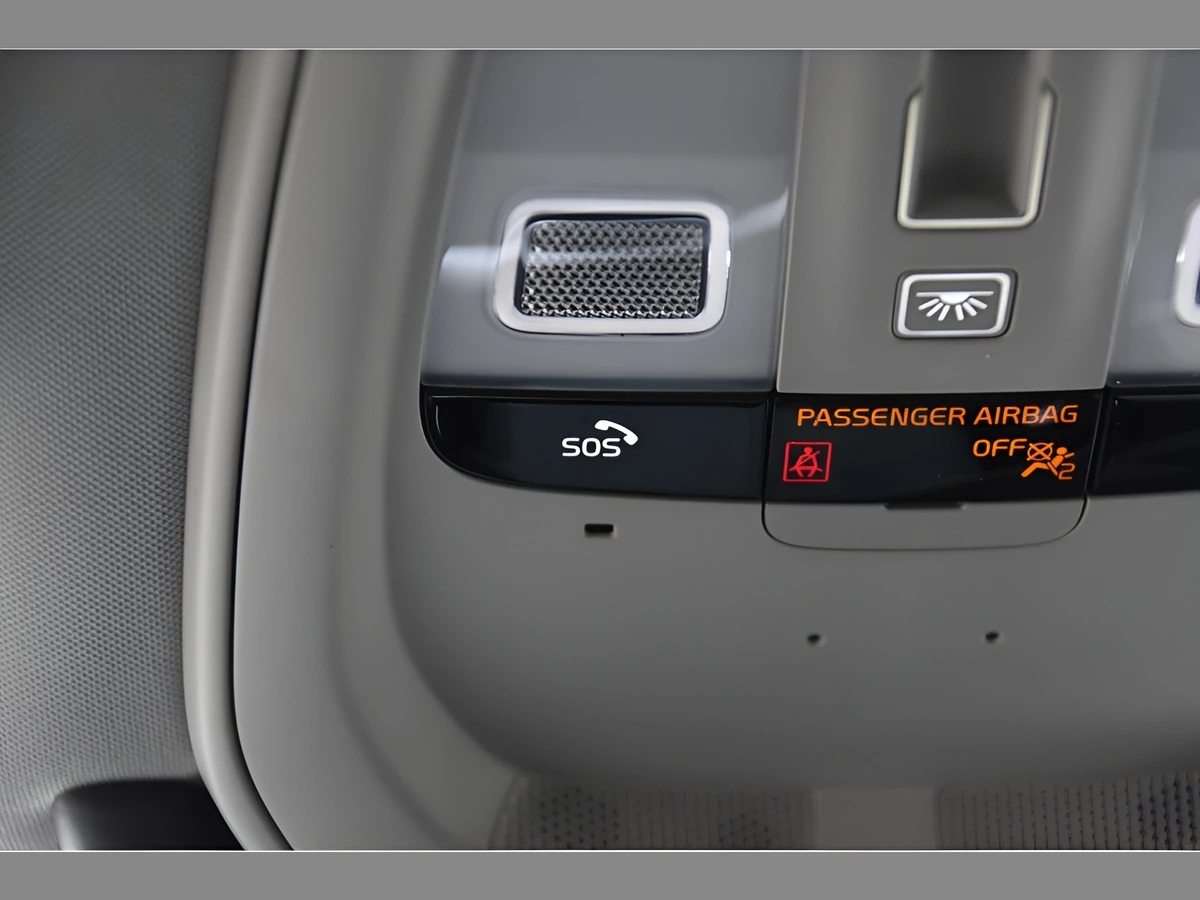 2026 Volvo XC90 Plus - Photo 35