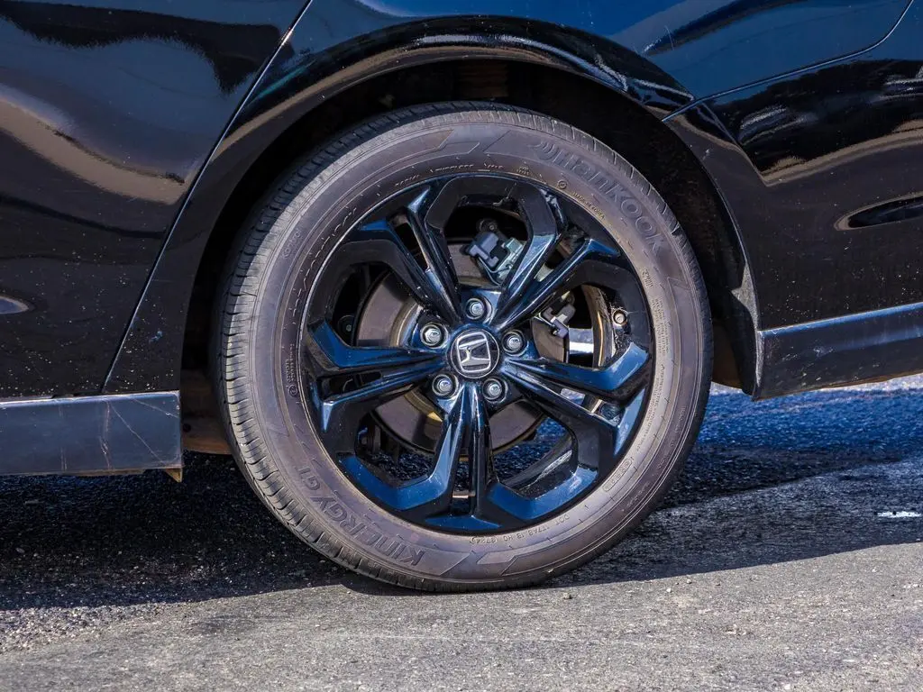 2025 Honda Accord SE photo 4
