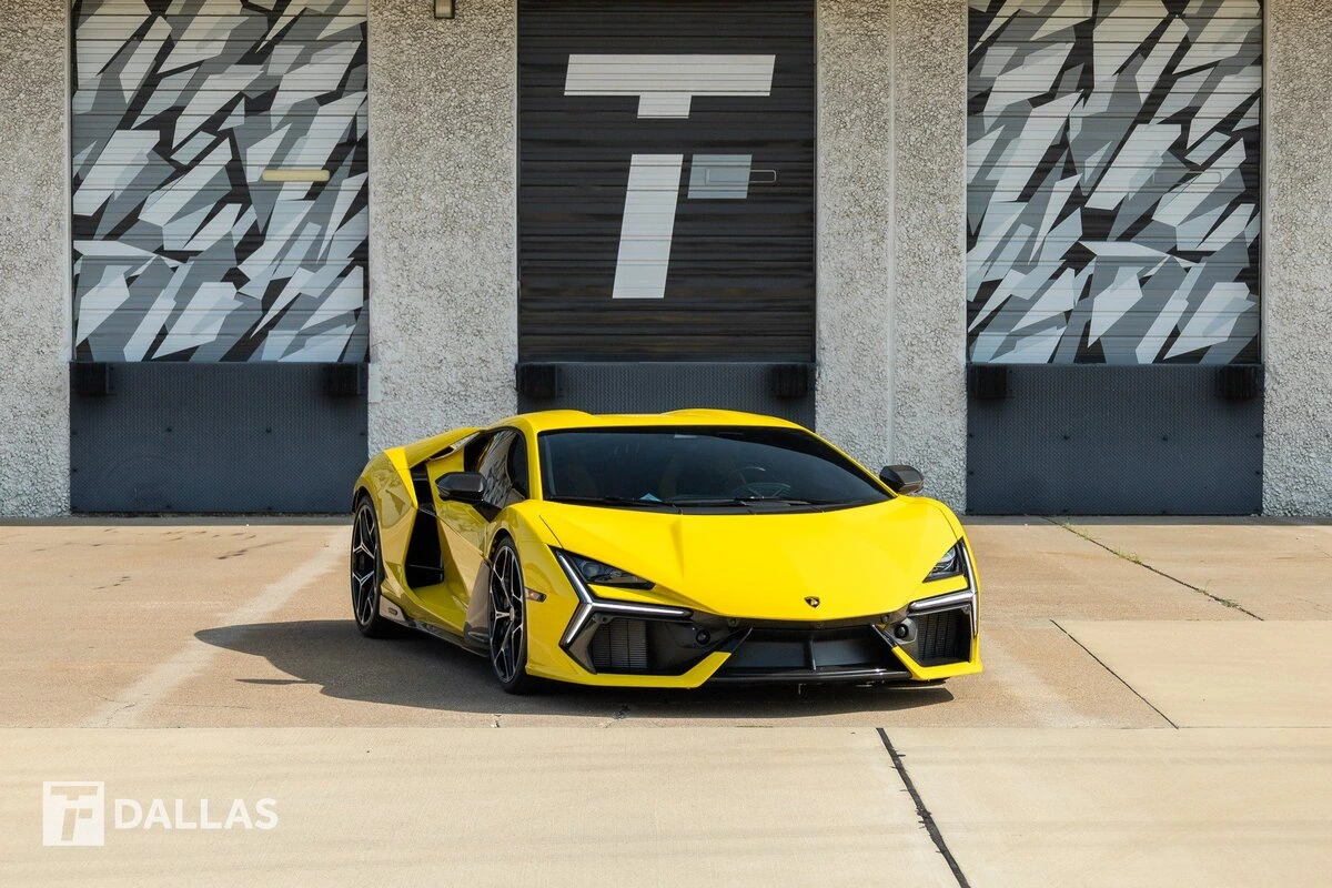 2024 Lamborghini Revuelto 6.5 DCT 4WD's photo