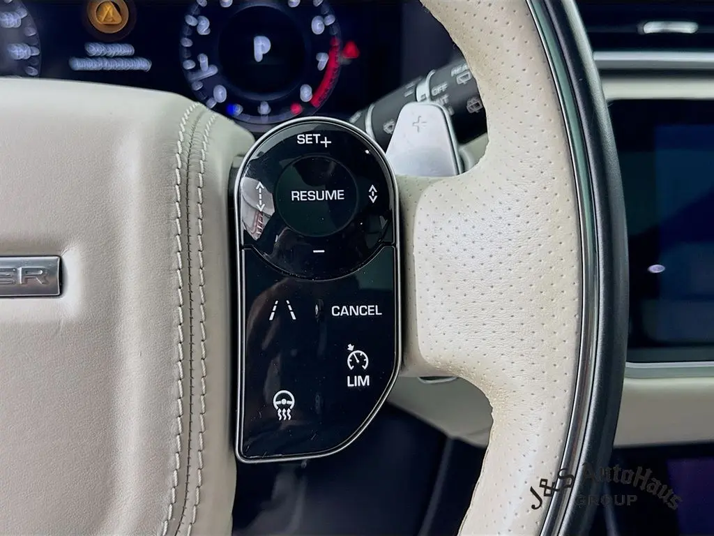 2018 Land Rover Range Rover Velar R-Dynamic HSE photo 14