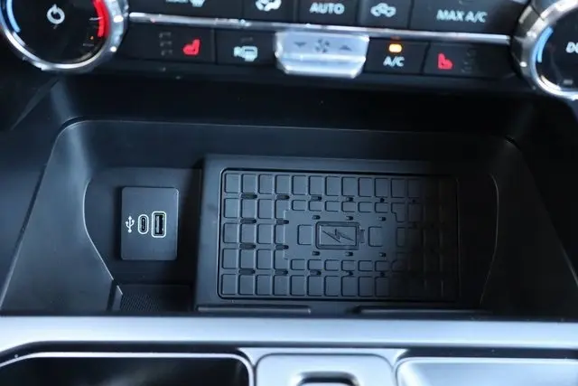 2025 Ford F-150 XLT photo 9