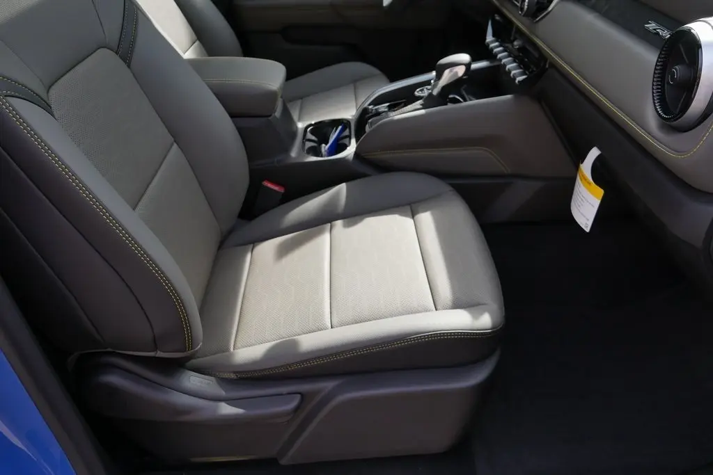 2026 Chevrolet Colorado ZR2 photo 21