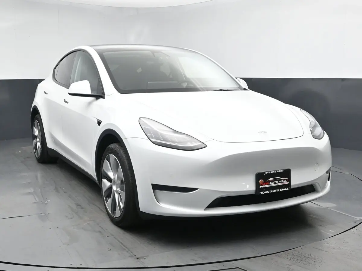 2021 Tesla Model Y Long Range photo 2