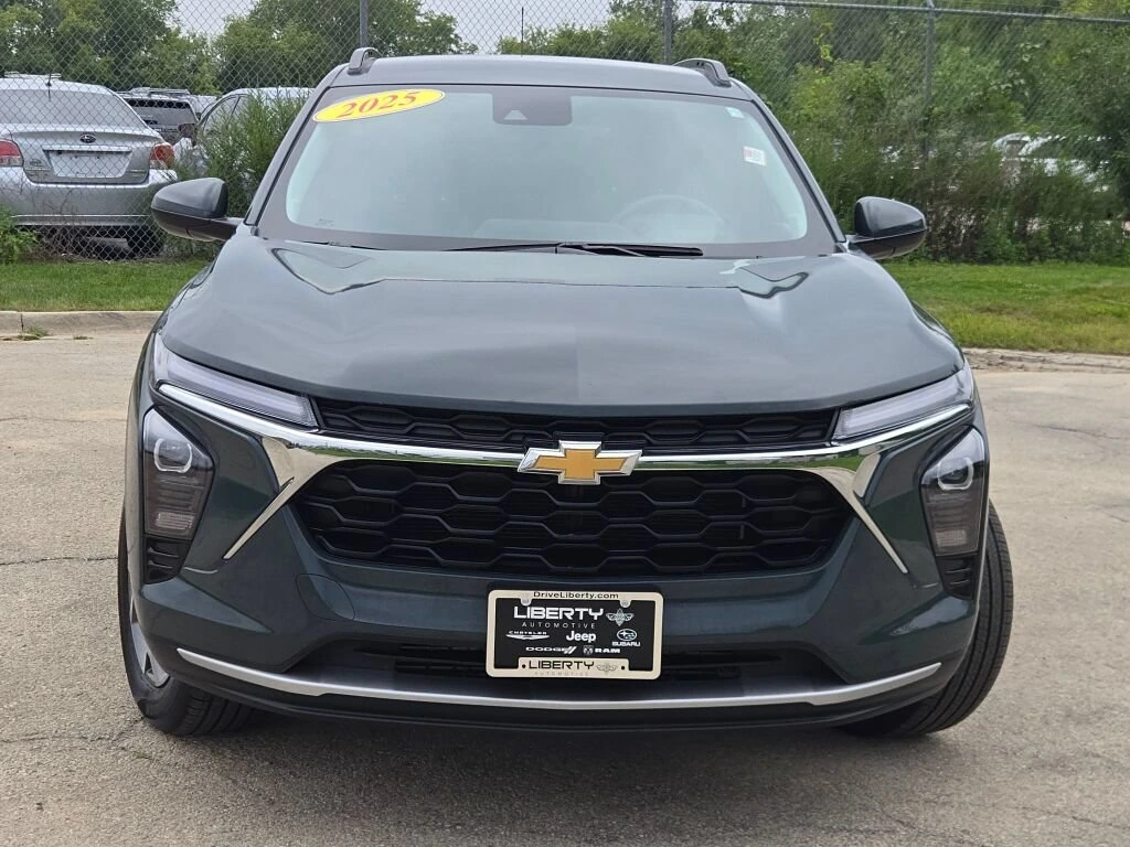 2025 Chevrolet Trax LT - Photo 6