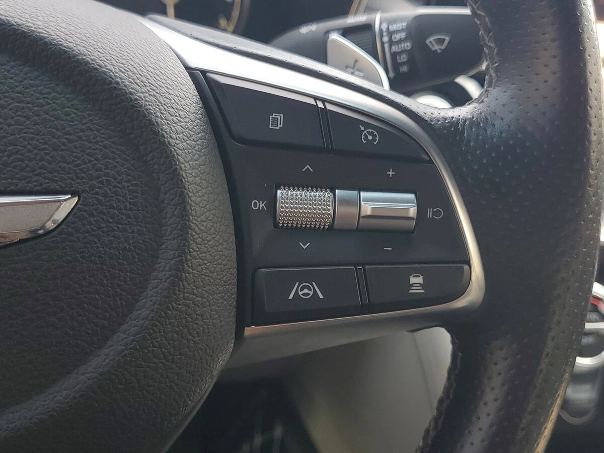 2022 GENESIS G70 Standard - Photo 27