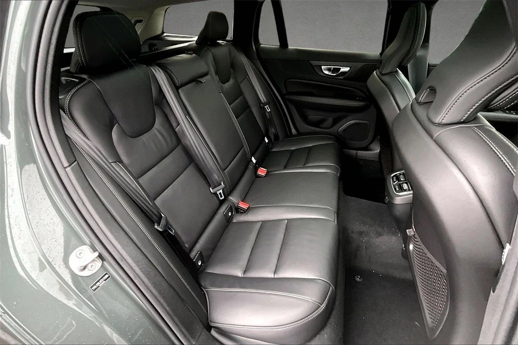 2026 Volvo - image 10