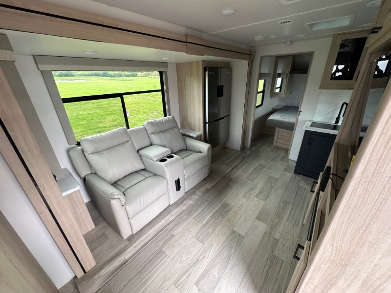 2024 Voyage/2427RB/2024 image-8