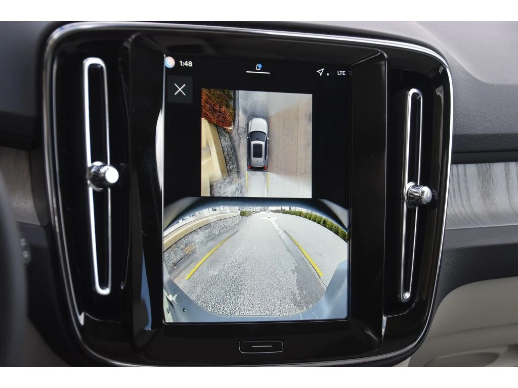 2026 Volvo - image 21