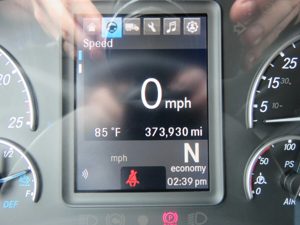 2023 Freightliner Cascadia - image 21