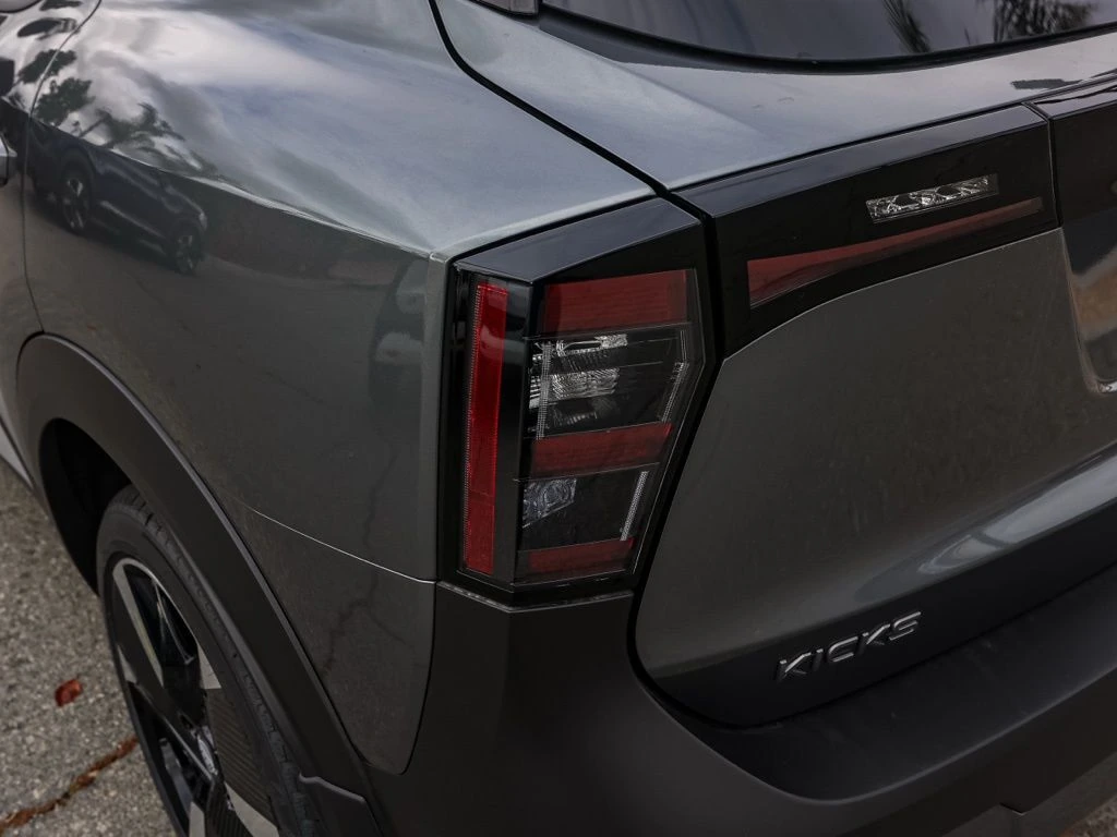 2026 Nissan KICKS SR - Photo 6
