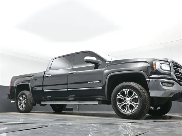 2018 Gmc Sierra 1500 SLT photo 32