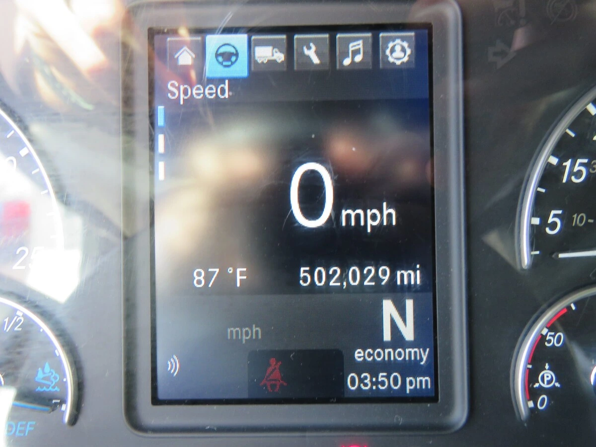 2022 Freightliner Cascadia - image 21