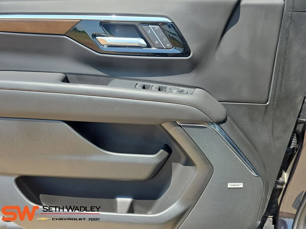 2026 Chevrolet Suburban High Country - Photo 28