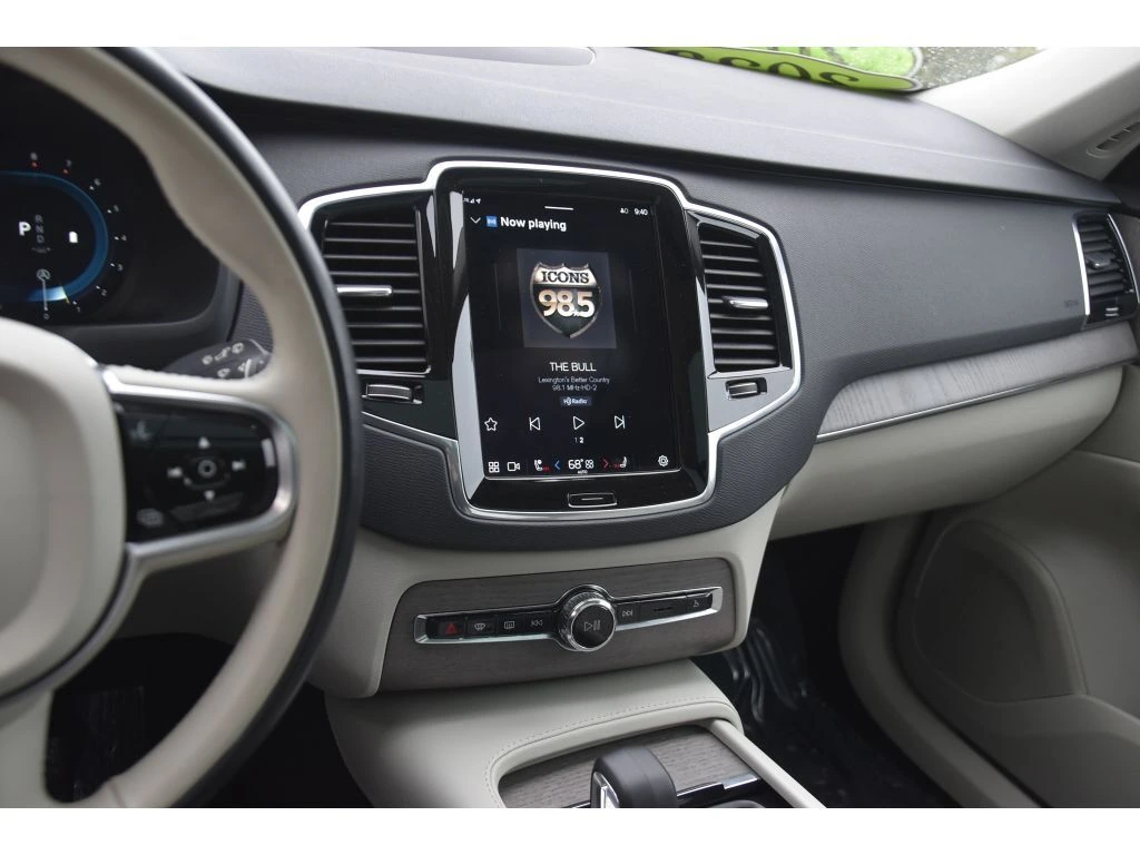 2023 Volvo - image 20