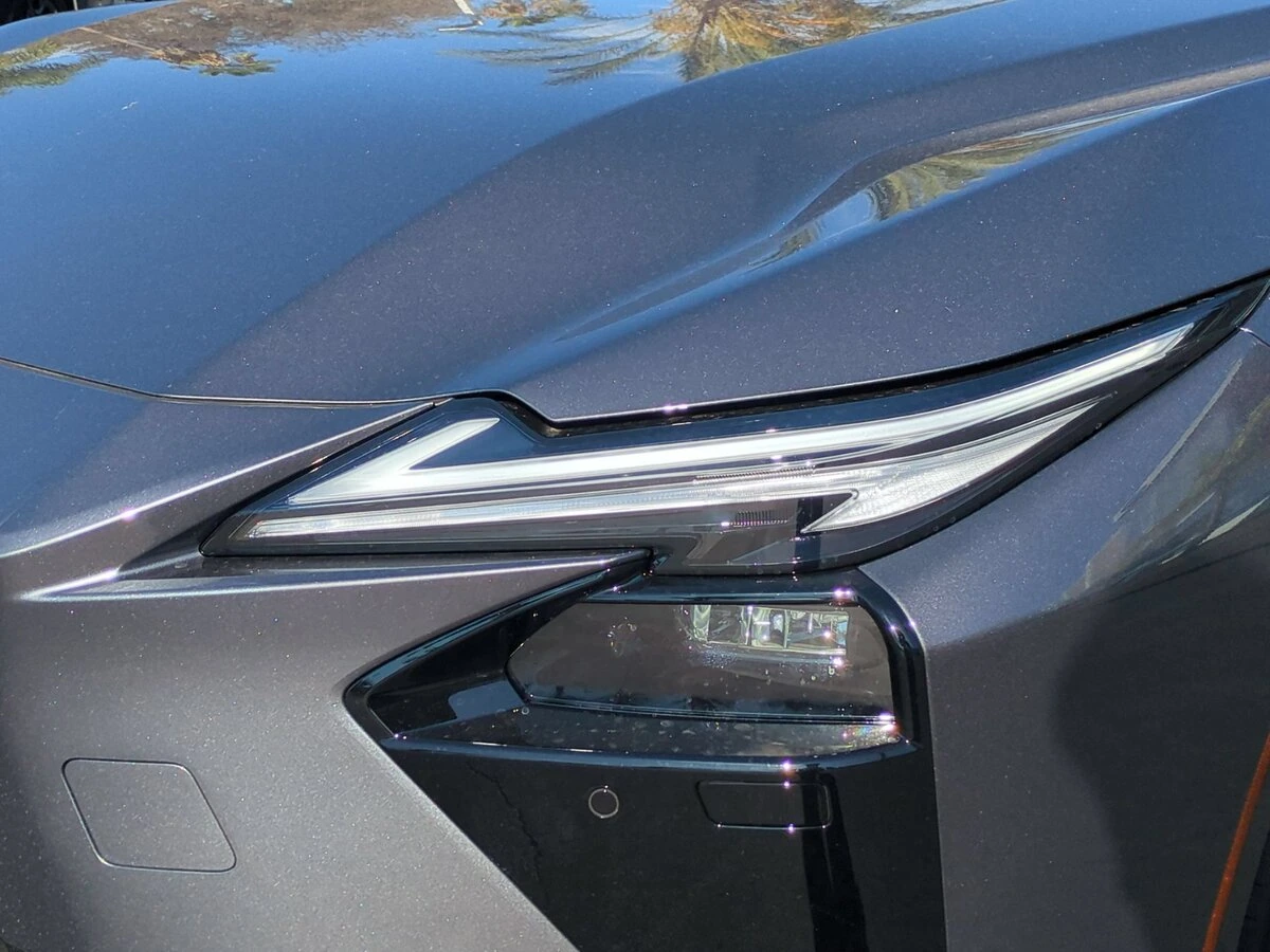 2026 Lexus ES BEV 350e Premium - Photo 10