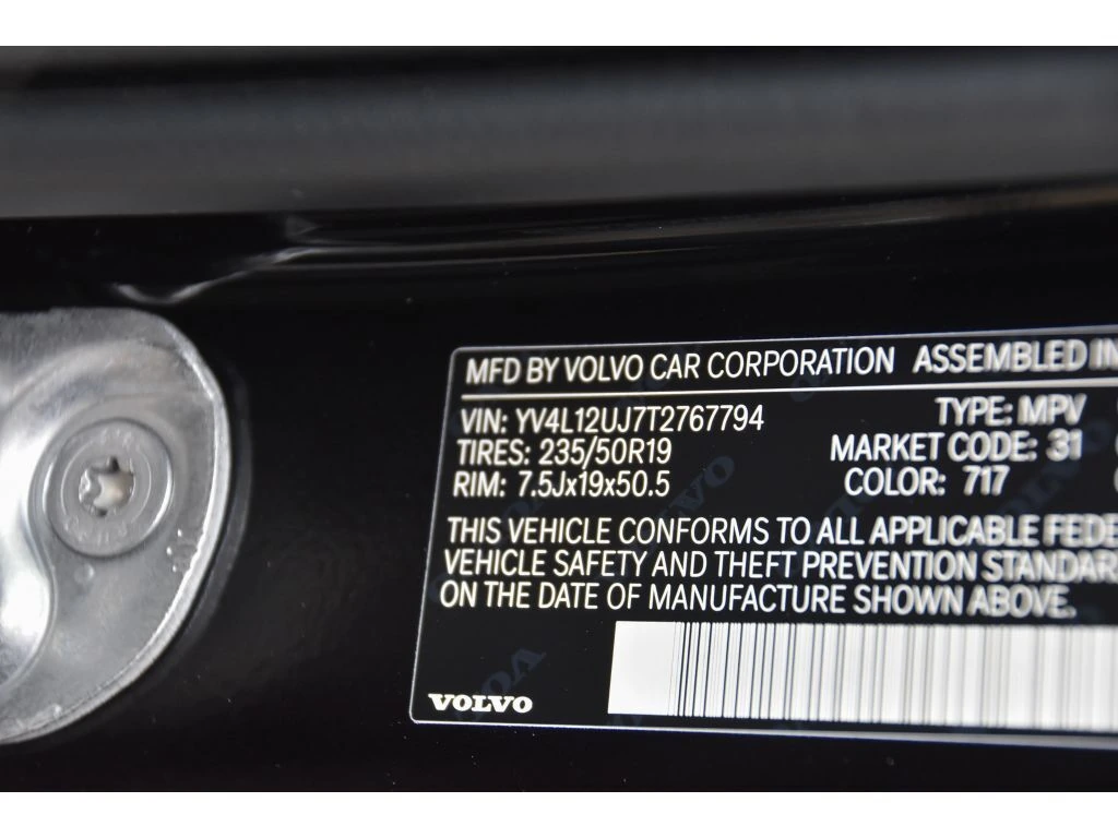 2026 Volvo - image 26