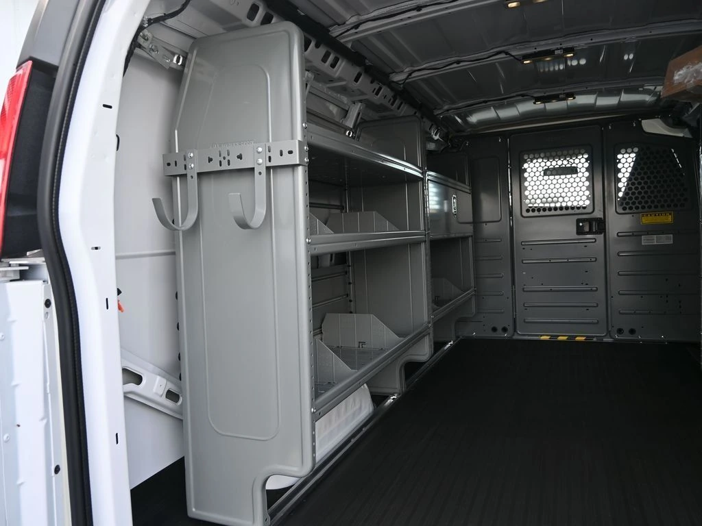 2025 GMC Savana Cargo Work Van - Photo 13