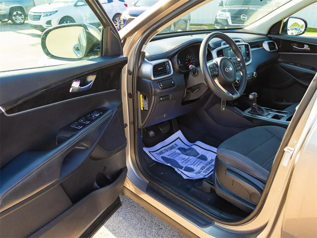 2017 Kia Sorento LX photo 20