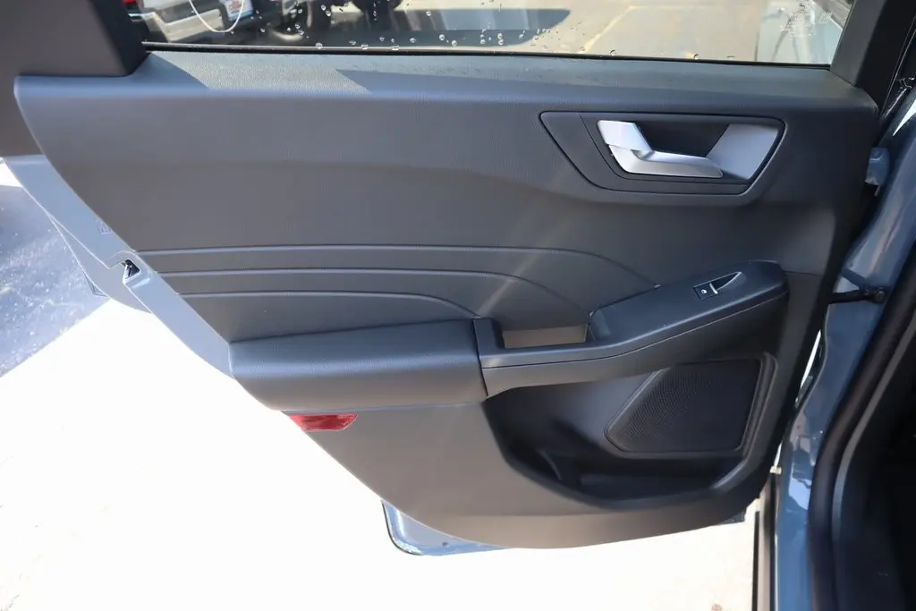 2026 Ford Escape ST-Line photo 15