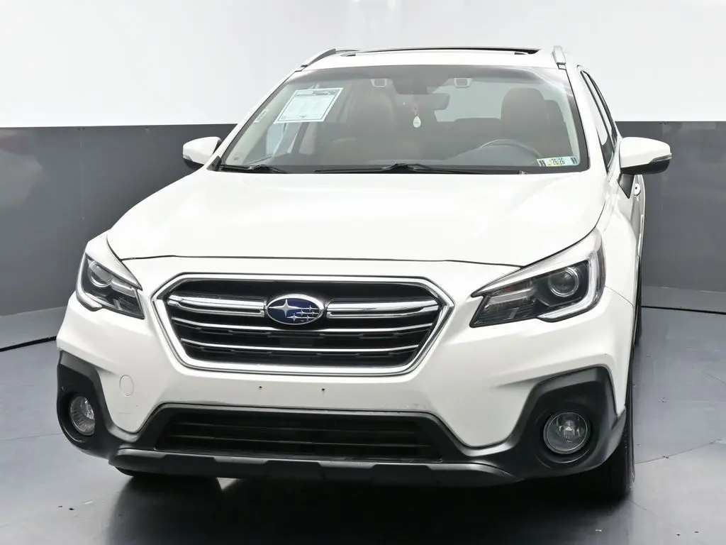 2019 Subaru Outback 3.6R Touring photo 4