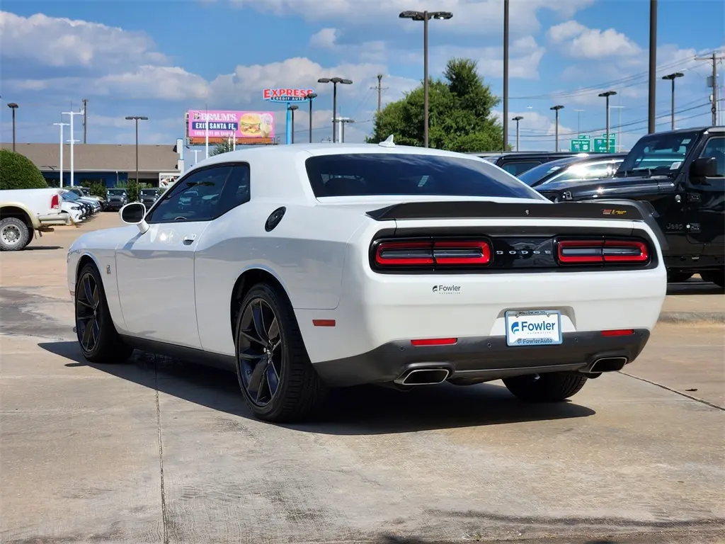 2019 Dodge Challenger R/T Scat Pack photo 5