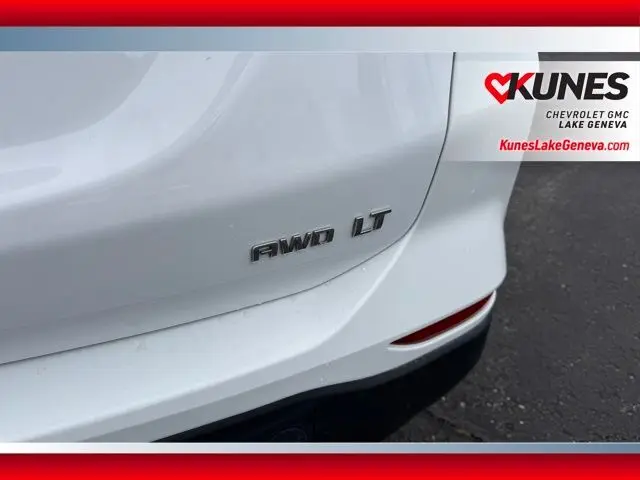 2024 Chevrolet Equinox LT photo 4
