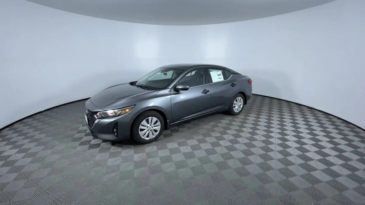 2025 Nissan Sentra S photo 3