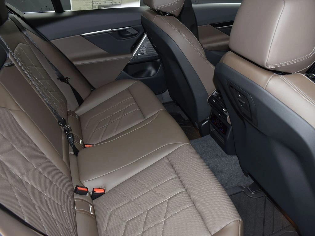 2026 BMW 5 Series 530i - Photo 20