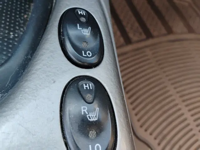 2006 Toyota Sequoia Limited photo 16