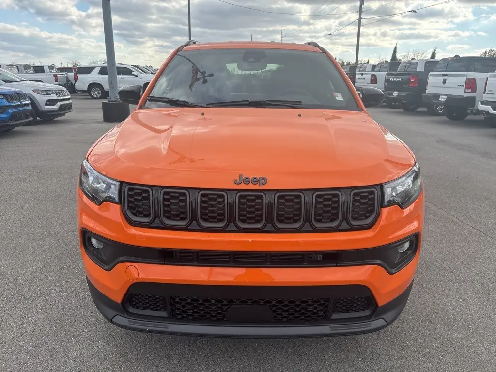 2026 Jeep Compass Latitude photo 2