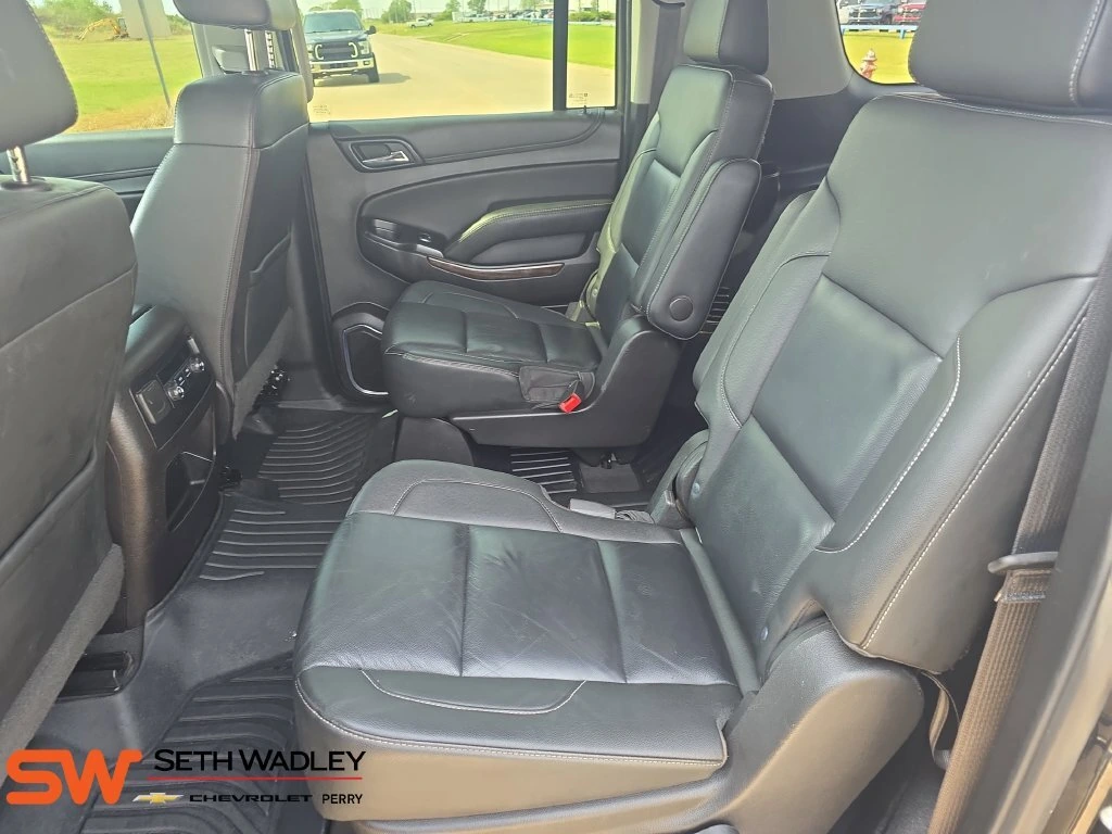 2019 Chevrolet Suburban LT - Photo 15