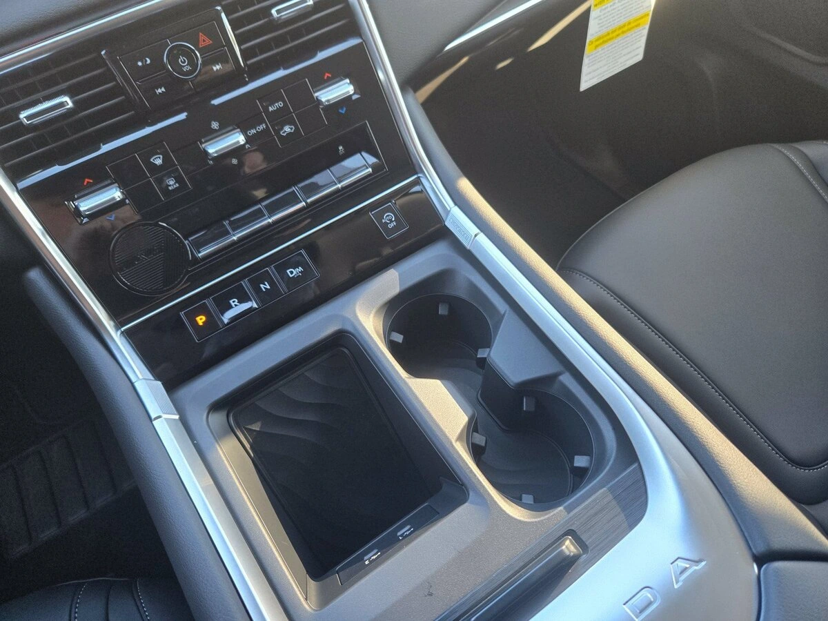 2026 Nissan Armada SV - Photo 13